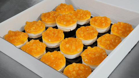 Mango yoghurt crunch