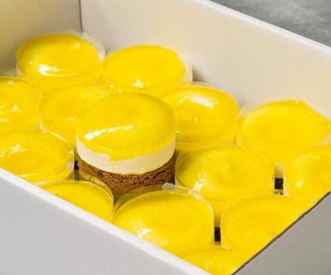 Lemon curd cheesecake