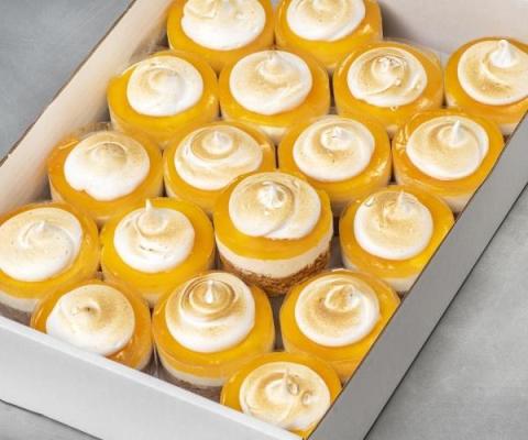 Meringue lemon cheesecake met sloffendeeg bodem