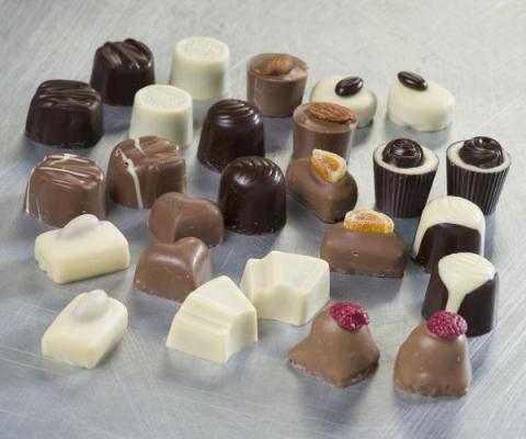 Assorti ambachtelijk gemaakte bonbons, in diverse smaken, 2 kg